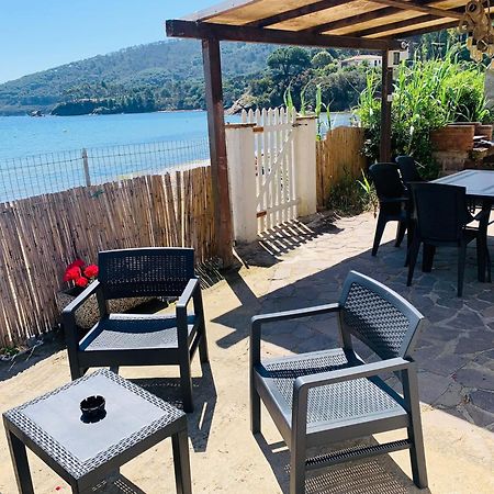 Casina Mare Sulla Spiaggia Capoliveri  Exterior foto