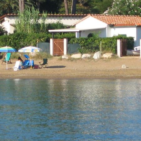 Casina Mare Sulla Spiaggia Capoliveri  Exterior foto