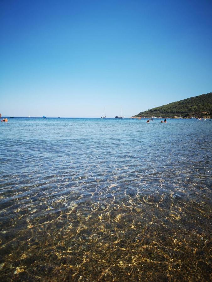 Casina Mare Sulla Spiaggia Capoliveri  Exterior foto