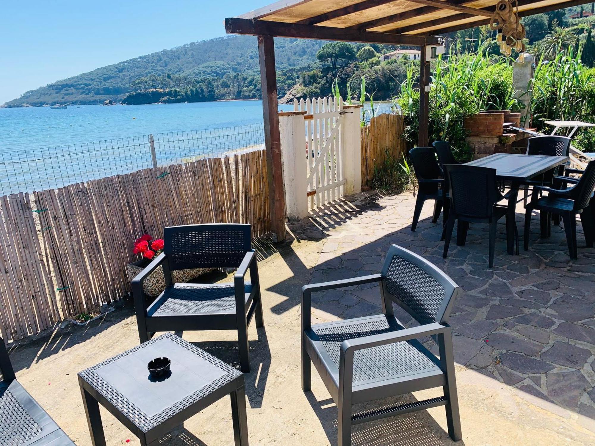 Casina Mare Sulla Spiaggia Capoliveri  Exterior foto